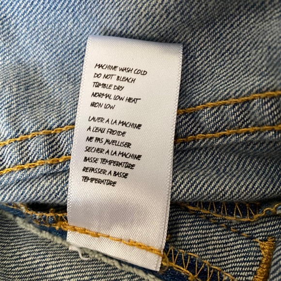 💙SOLD💙CHELSEA & VIOLET Distressed Cropped Jean Jacket - Picture 10 of 11